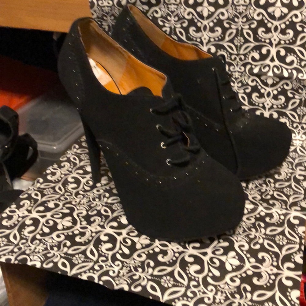 Penny loves Kenny booties